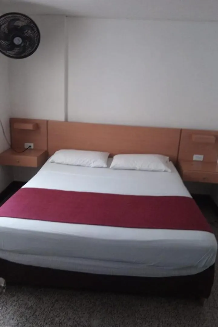 Guest house Hotel Del Oeste B&B Cali