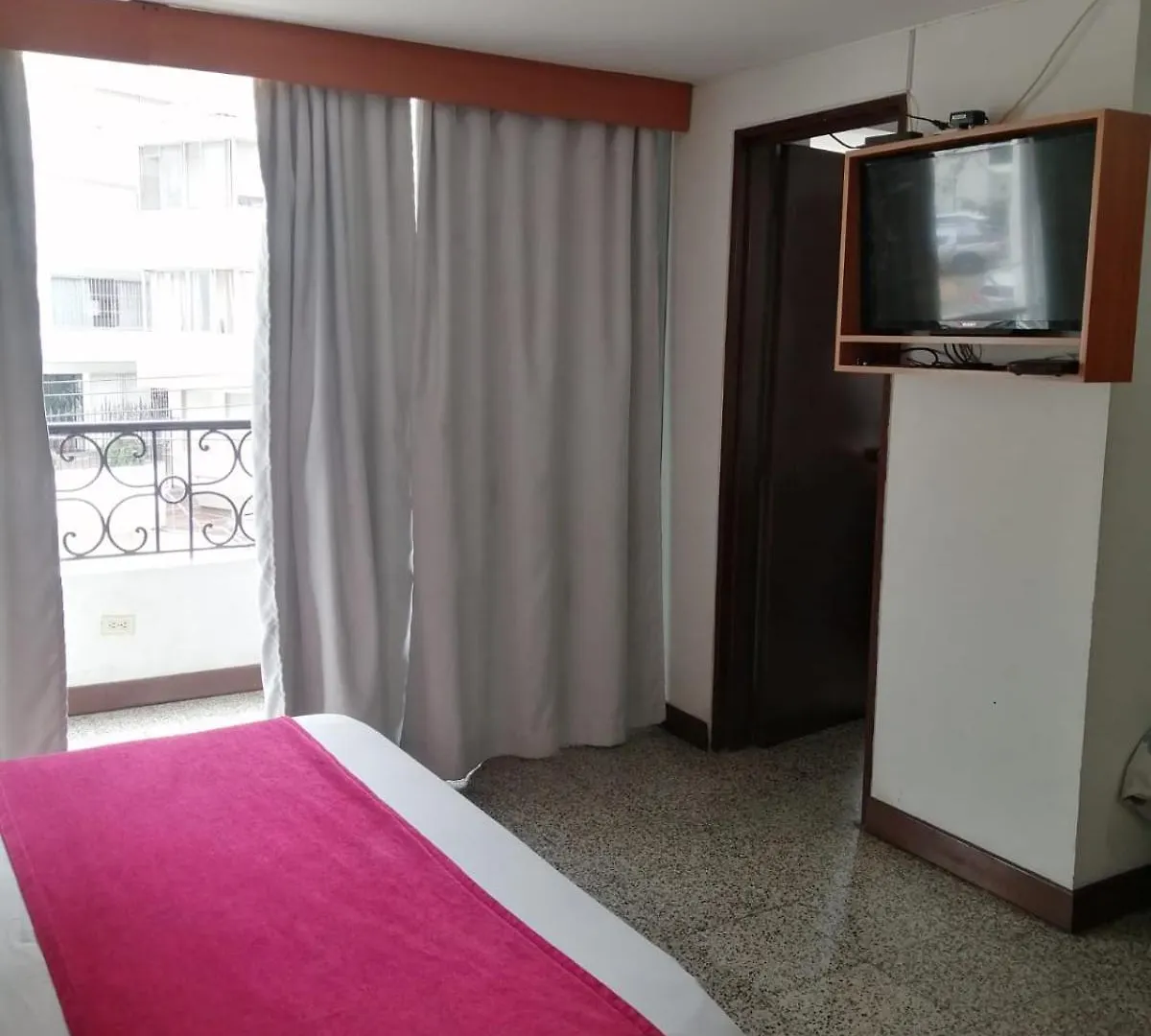 Hotel Del Oeste B&B Cali Guest house
